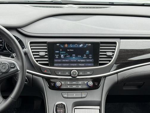 2017 Buick LaCrosse Essence