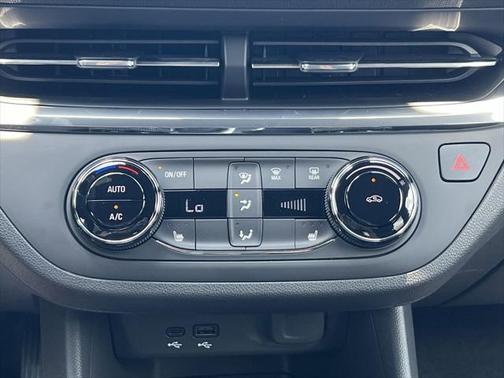 2025 Buick Envista Preferred FWD