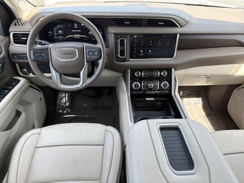 White Frost Tricoat 2022 GMC Yukon Denali