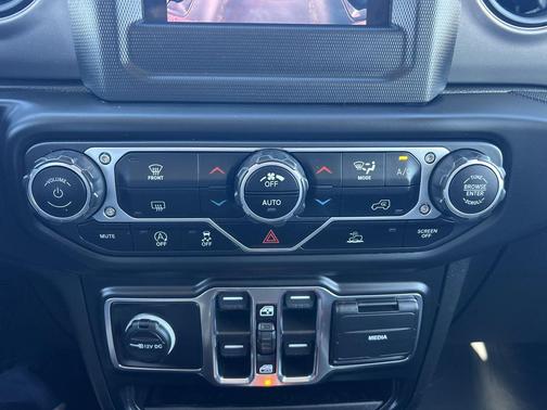 2021 Jeep Gladiator Sport S