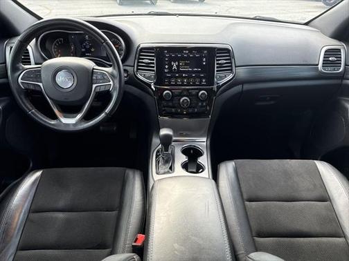 2022 Jeep Grand Cherokee Laredo