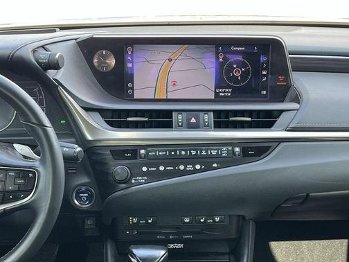 2020 Lexus ES 300h Base