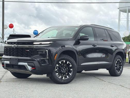 Mosaic Black Metallic 2024 Chevrolet Traverse AWD Z71