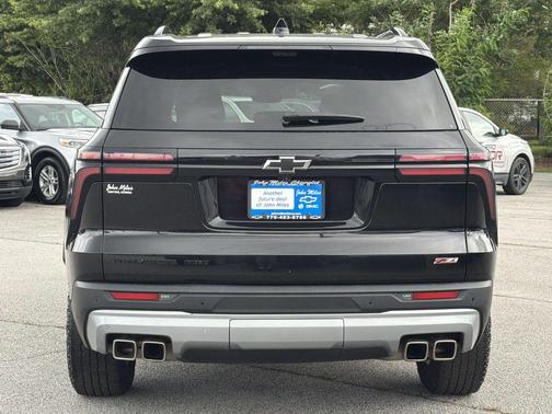 Mosaic Black Metallic 2024 Chevrolet Traverse AWD Z71