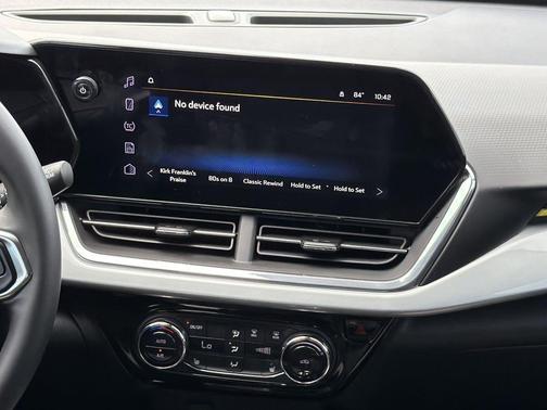 Mosaic Black Metallic 2025 Chevrolet Trax LT