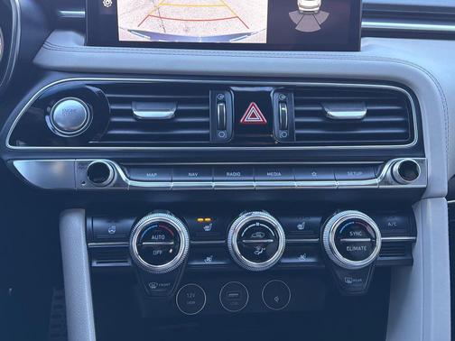 2022 Genesis G70 3.3T AWD