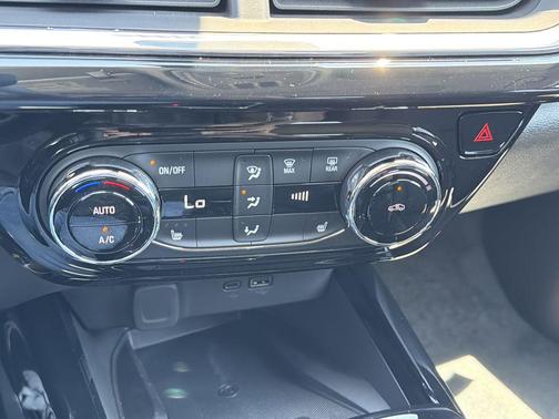 Mosaic Black Metallic 2026 Chevrolet Trax FWD ACTIV