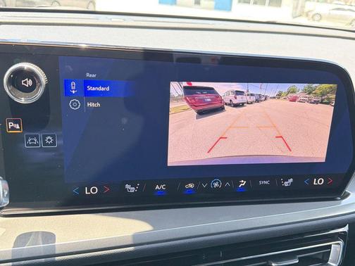 Lakeshore Blue Metallic 2026 Chevrolet Traverse LT