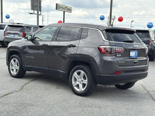 Granite Crystal Metallic Clearcoat 2023 Jeep Compass Sport