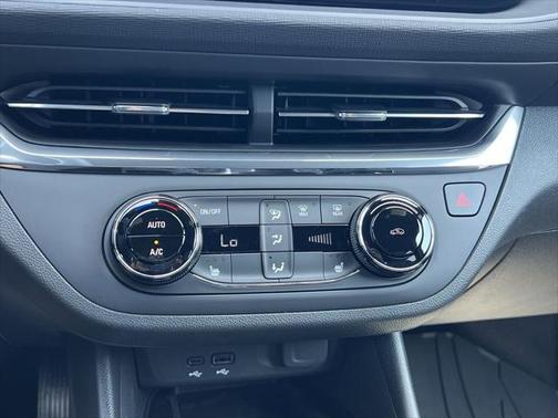 2025 Buick Envista Preferred FWD