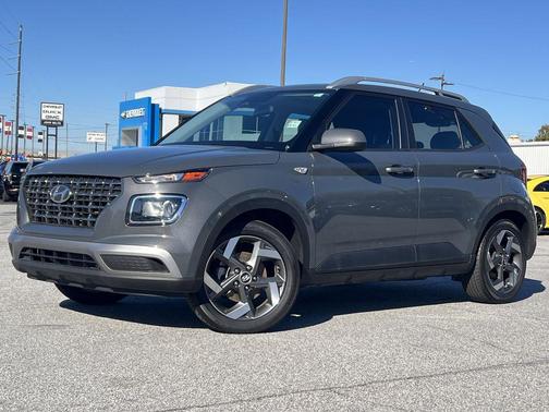 2024 Hyundai VENUE SEL