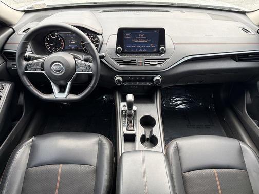 2020 Nissan Altima SR FWD