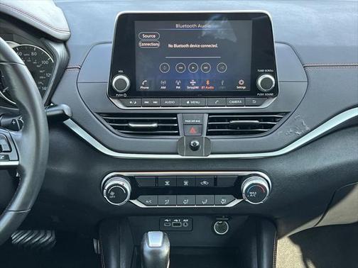 2022 Nissan Altima SR FWD