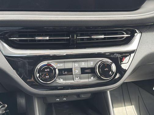Ebony Twilight Metallic 2026 Buick Envista Sport Touring FWD