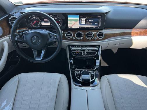 2017 Mercedes-Benz E-Class 4MATIC