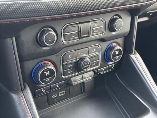 2022 Chevrolet Tahoe 2WD RST