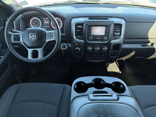 2021 RAM 1500 Classic Warlock Crew Cab 4x2 5'7' Box