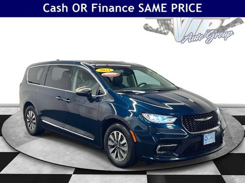 2023 Chrysler Pacifica Hybrid Limited