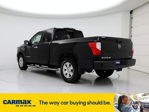 2017 Nissan Titan SV
