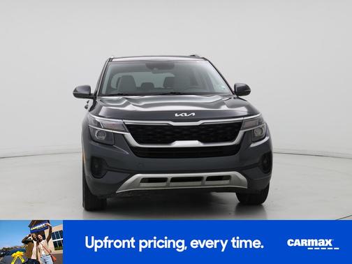 Gray 2022 Kia Seltos EX