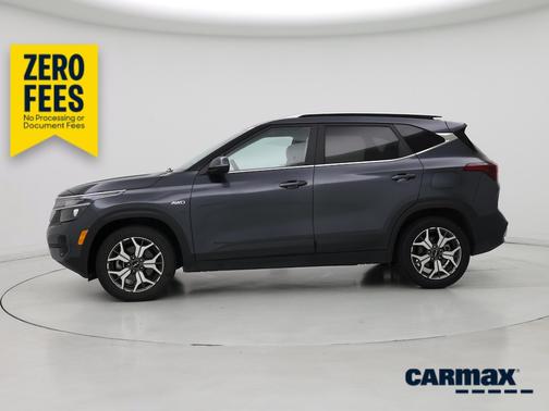 Gray 2022 Kia Seltos EX