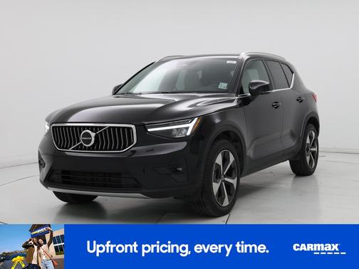 2023 Volvo XC40 B5 Plus Bright Theme