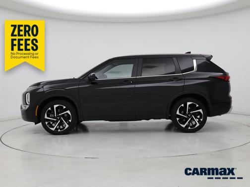 Black 2024 Mitsubishi Outlander SE