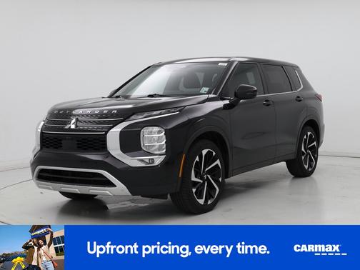 Black 2024 Mitsubishi Outlander SE