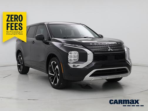 Black 2024 Mitsubishi Outlander SE