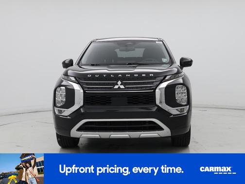 Black 2024 Mitsubishi Outlander SE