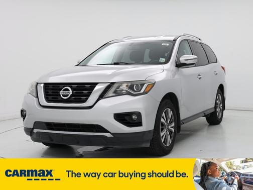 2017 Nissan Pathfinder SV