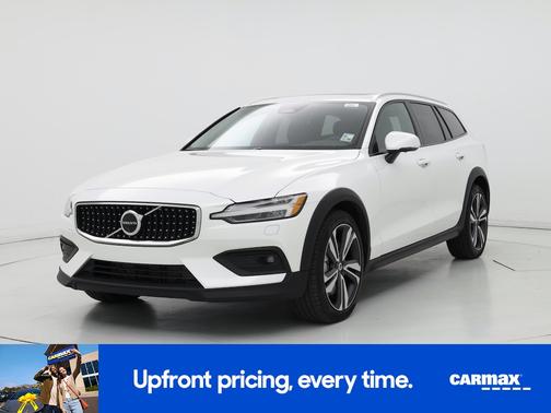 2025 Volvo V60 Cross Country B5 Plus