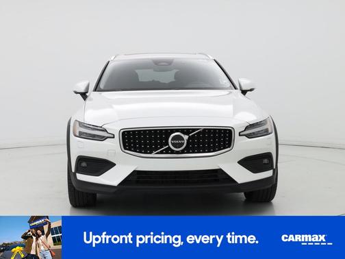 2025 Volvo V60 Cross Country B5 Plus
