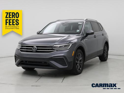 Gray 2023 Volkswagen Tiguan SE