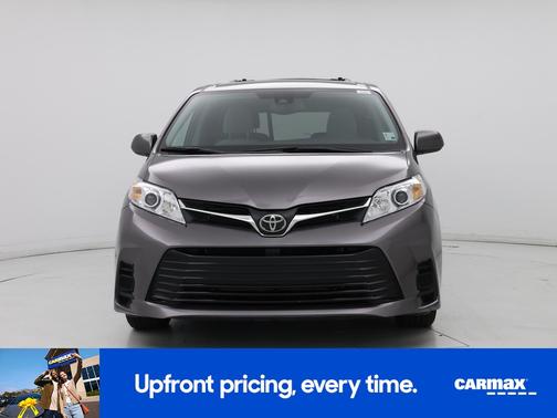 2019 Toyota Sienna LE
