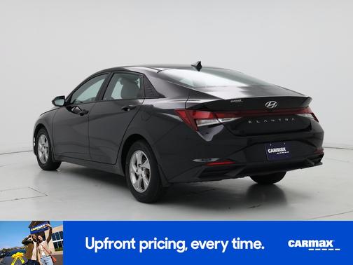 2022 Hyundai ELANTRA SE