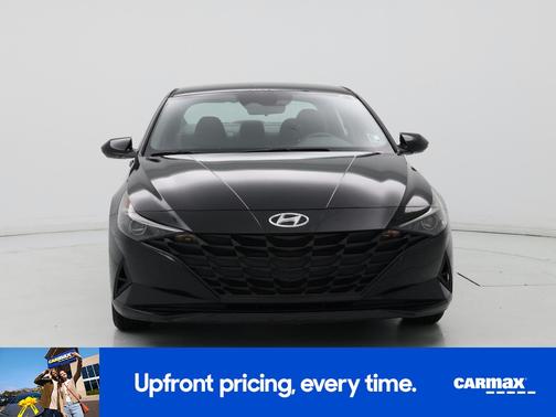 2022 Hyundai ELANTRA SE