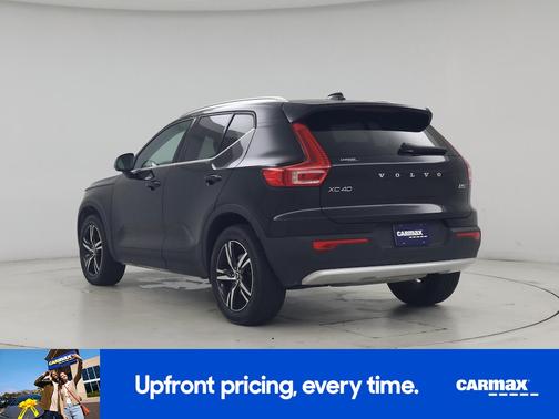 Black 2025 Volvo XC40 B5 Core Bright Theme