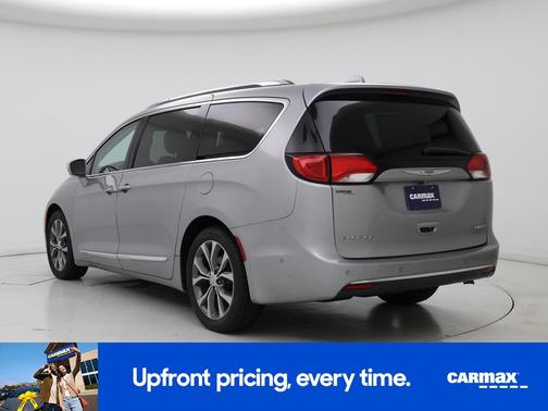 Silver 2017 Chrysler Pacifica Limited
