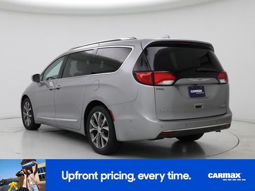 Silver 2017 Chrysler Pacifica Limited