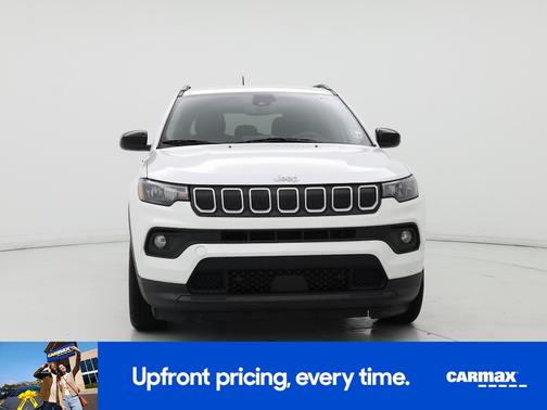 White 2022 Jeep Compass Latitude