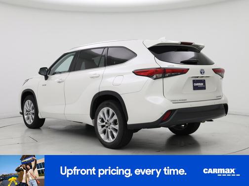 White 2021 Toyota Highlander Hybrid Limited