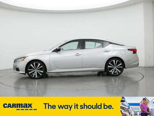 2022 Nissan Altima SR