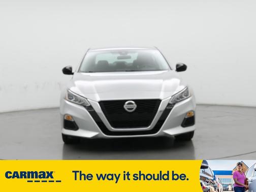 2022 Nissan Altima SR