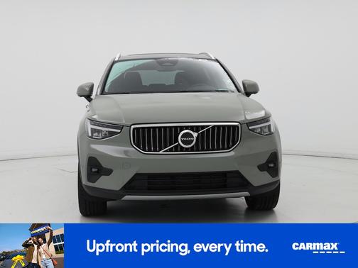 2024 Volvo XC40 B5 Plus Bright Theme
