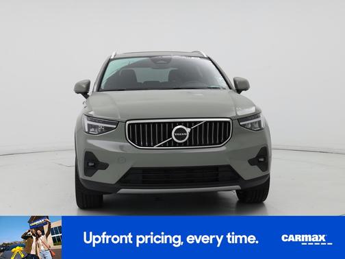 2024 Volvo XC40 B5 Plus Bright Theme
