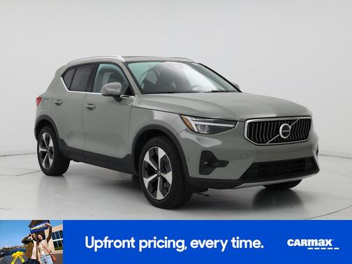 2024 Volvo XC40 B5 Plus Bright Theme