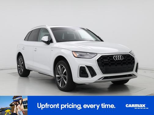 White 2024 Audi Q5 S-Line Premium