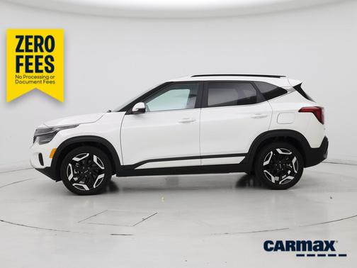 White 2025 Kia Seltos SX