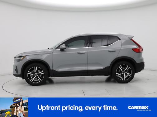 Gray 2024 Volvo XC40 B5 Core Bright Theme